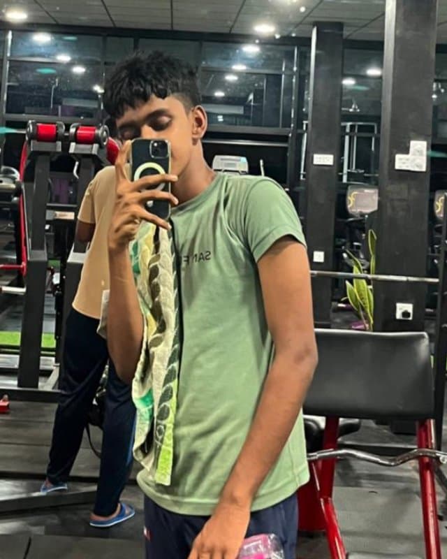 Client before training with Saku: Visible muscle gain, 1 month